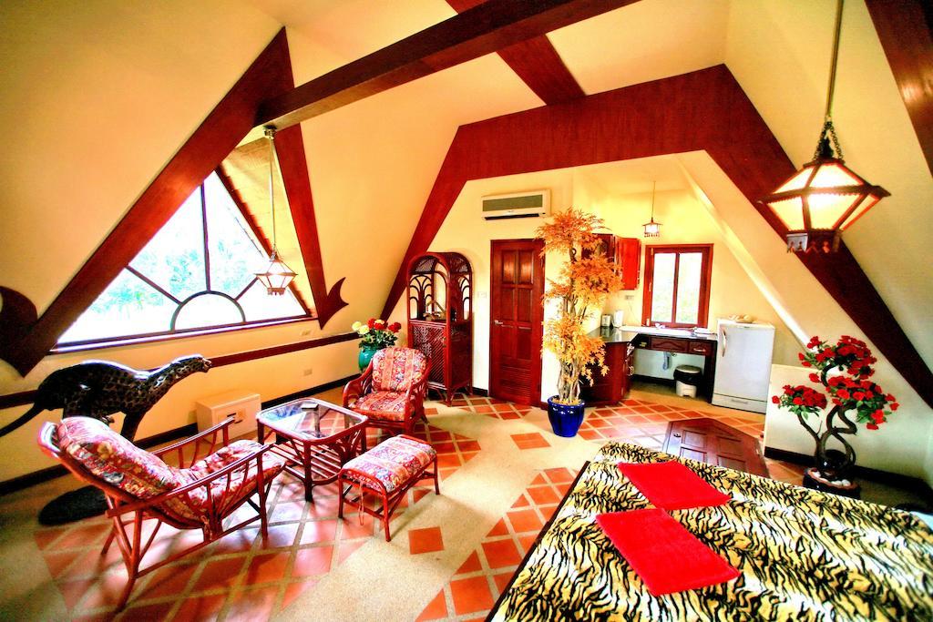 Coco Palace Resort Nai Harn Ruang foto