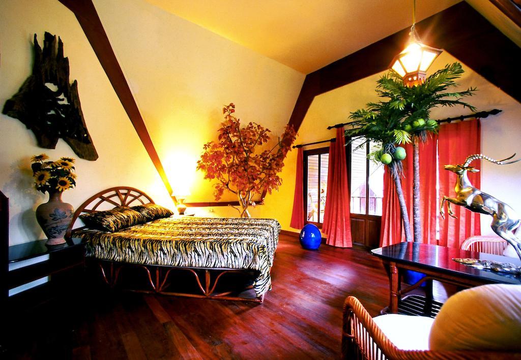 Coco Palace Resort Nai Harn Ruang foto