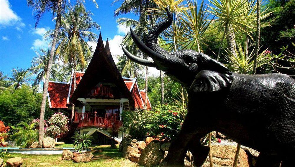 Coco Palace Resort Nai Harn Bagian luar foto