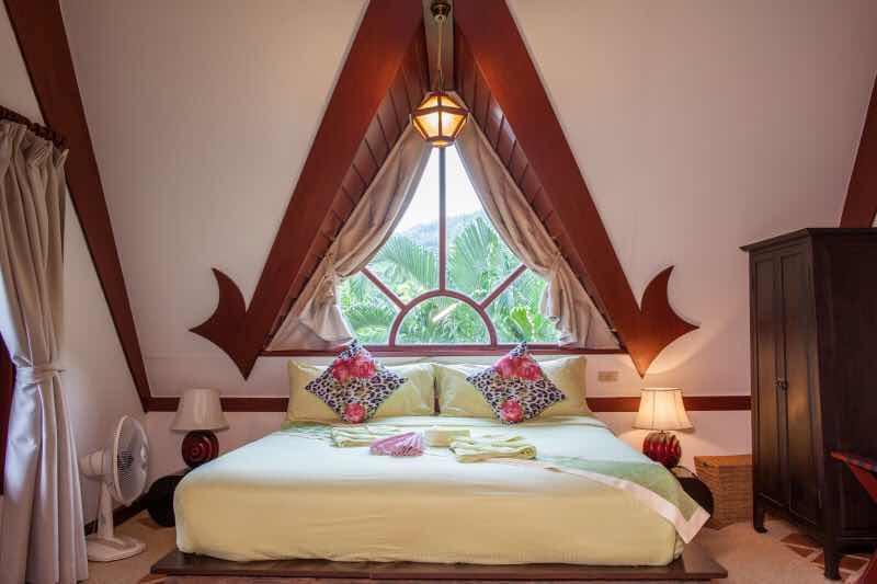 Coco Palace Resort Nai Harn Bagian luar foto