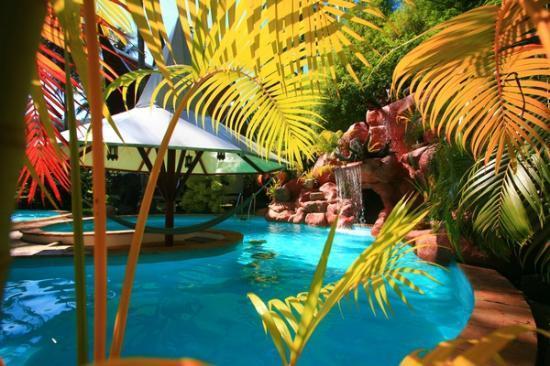 Coco Palace Resort Nai Harn Bagian luar foto