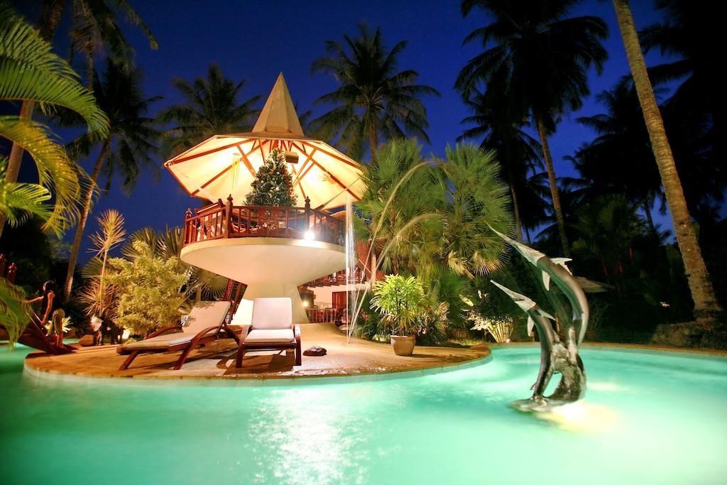 Coco Palace Resort Nai Harn Bagian luar foto