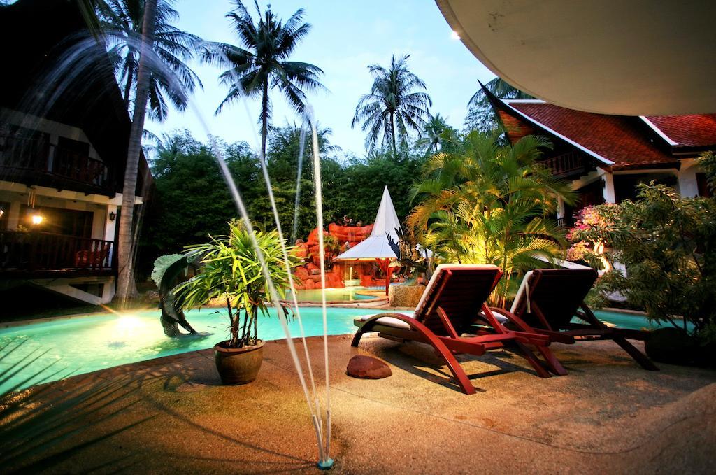 Coco Palace Resort Nai Harn Bagian luar foto
