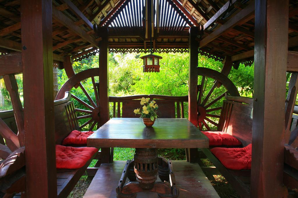 Coco Palace Resort Nai Harn Bagian luar foto